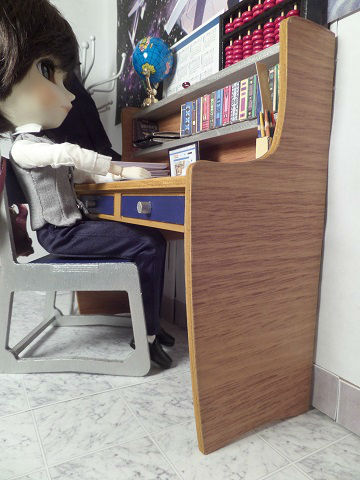 Diorama bureau fauteuil 1/6ème Minicréa