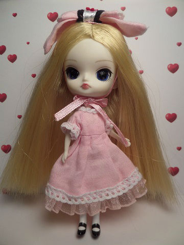 Little Dal Pink Alice outfit